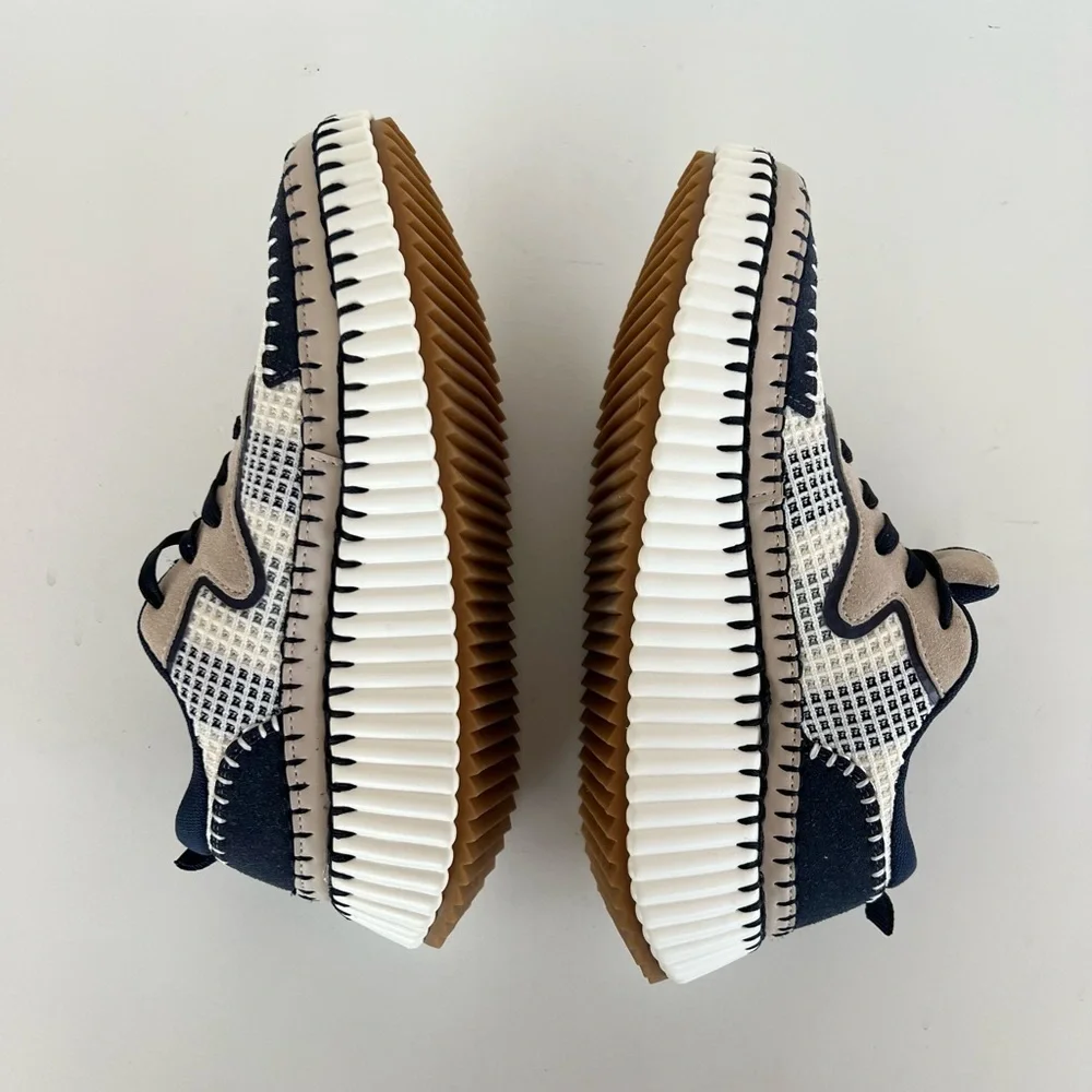 Claudia Ghizzani Whipstitch Chunky Heel Sneakers in Navy Blue and Cream, size 37